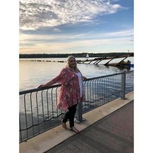 Meet your Posher, Victoria